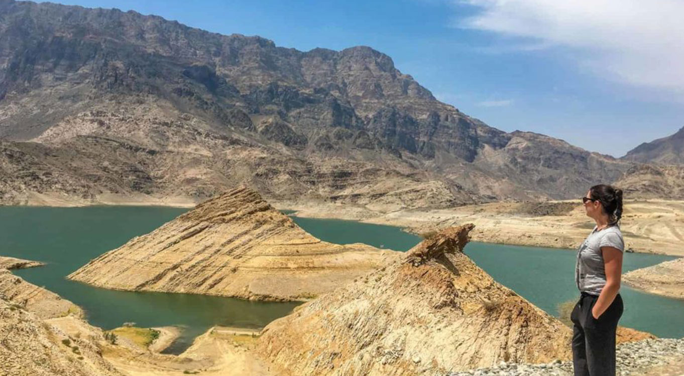 Muscat + Bimmah Sink Hole + Wadi Shab + Turtles + Wadi Arbeieen + Wadi Dayqah Dam