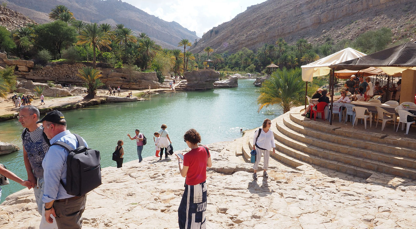 Muscat City Tour + Bimmah Sink Hole + Tiwi Resort + Wadi Shab + Wadi Tiwi + Desert Camp + Wadi Bani Khalid